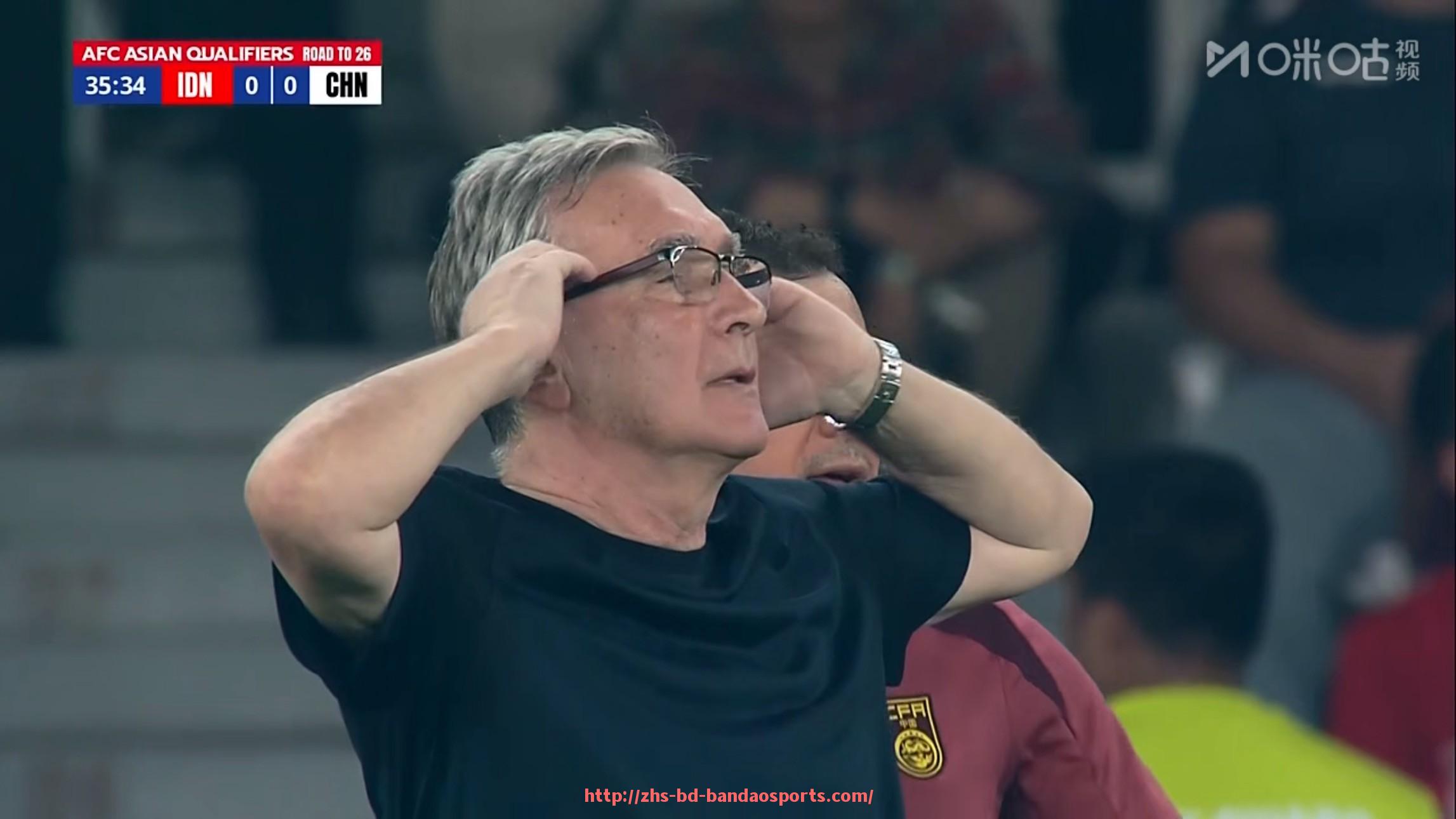 半岛体育-中国球员在英超踢球的历史与现实挑战