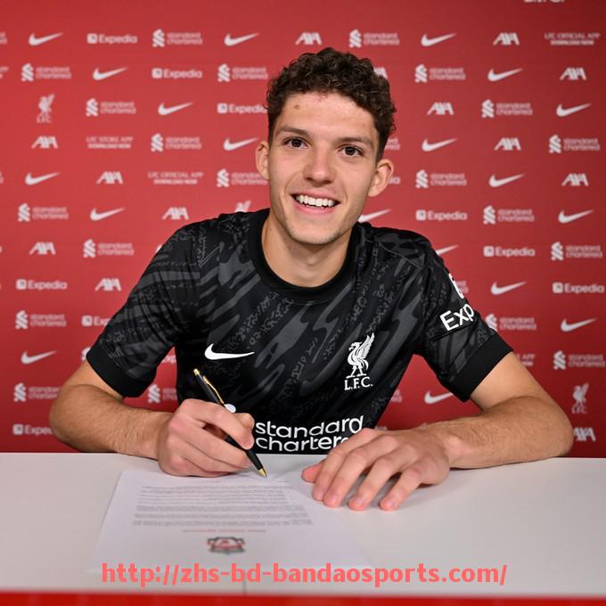 半岛体育-下赛季意甲冠军预测：哪些球队最具争冠可能？